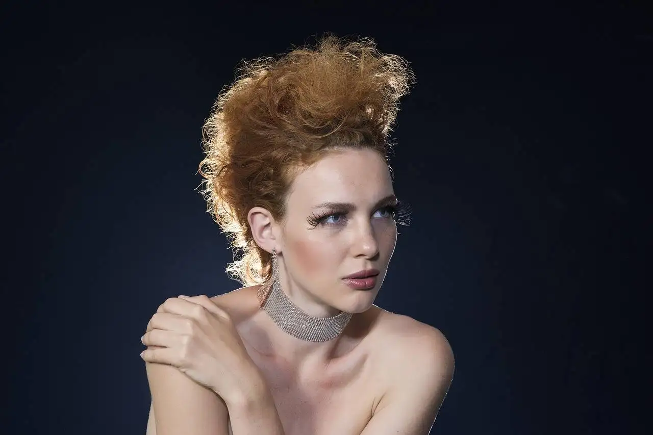 Fashion and Time Travel: Reimagining Historical Fashion Trends for the Modern Era