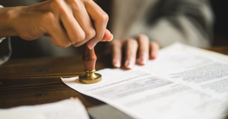 Are You Searching for an Experienced Mobile Notary in Grants Pass, Oregon (OR) to Notarize Documents for an Upcoming Lawsuit?