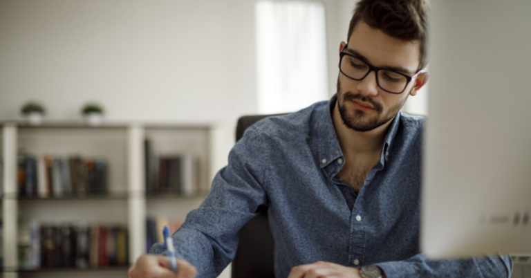 CRM Software for the Education Industry: Enhancing Efficiency and Student Engagement